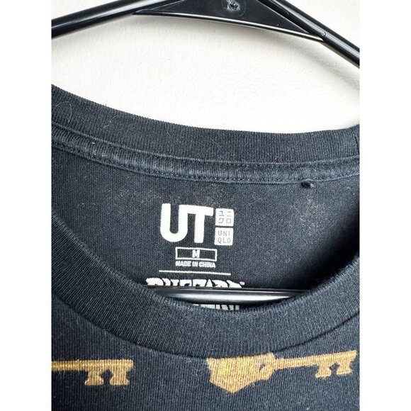 UT Uniqlo Blizzard Key Print Crewneck Graphic T Shirt Medium Black Mens - Picture 5 of 5